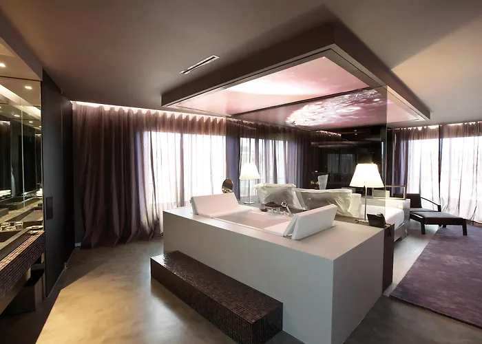 The Vine Hotel
